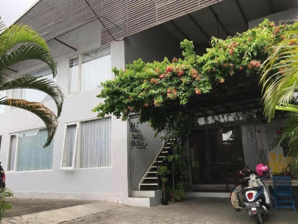 Matta Lodge Bali ジンバラン エクステリア 写真